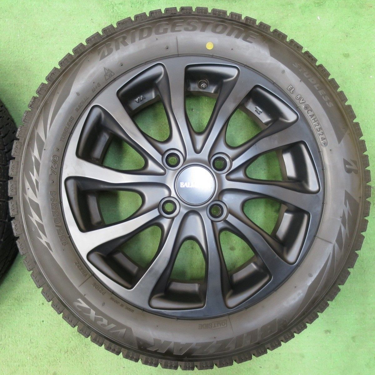 ブリヂストン バルミナ 155/65R14 VRX2 ブリザック 軽自動車