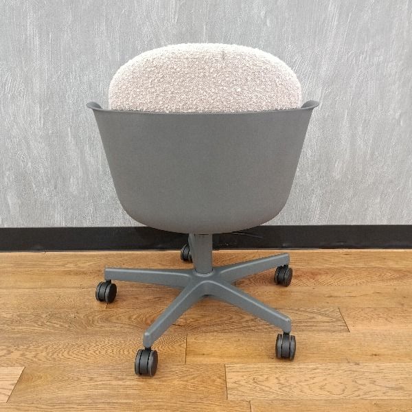 Floris ミーティングチェア