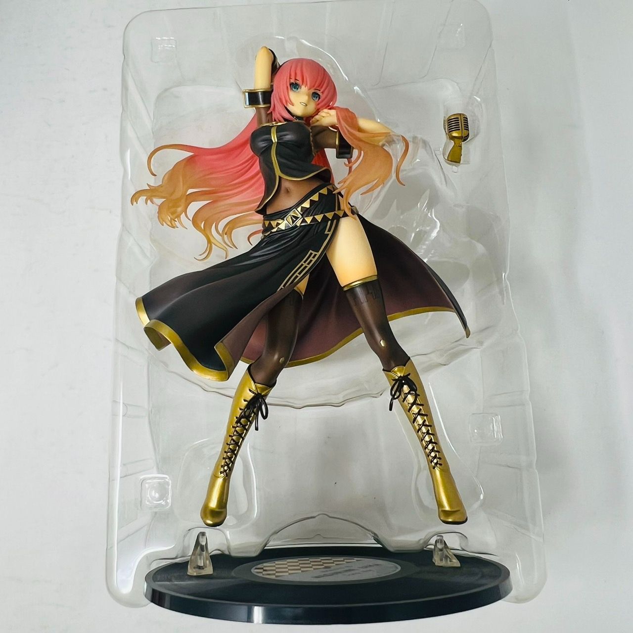巡音ルカ 1/7スケールフィギュア Tony ver. マックスファクトリー 1/7 PVC製塗装済み完成品 巡音ルカ Tony ver. [巡音ルカ] | 公式