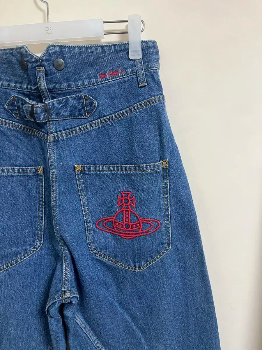 タグ付き☆ヴィヴィアンウエストウッド　デニム Vivienne Westwood(ヴィヴィアン・ウエストウッド) レッド