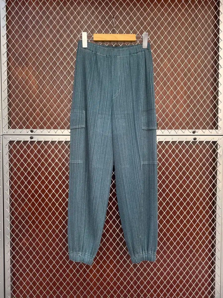 ISSEY MIYAKE イッセイミヤケ プリーツ ジョガーパンツ HOMME PLISSE