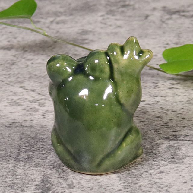 信楽焼 蛙 置物 かえる 陶器 縁起物 カエル やきもの しがらき