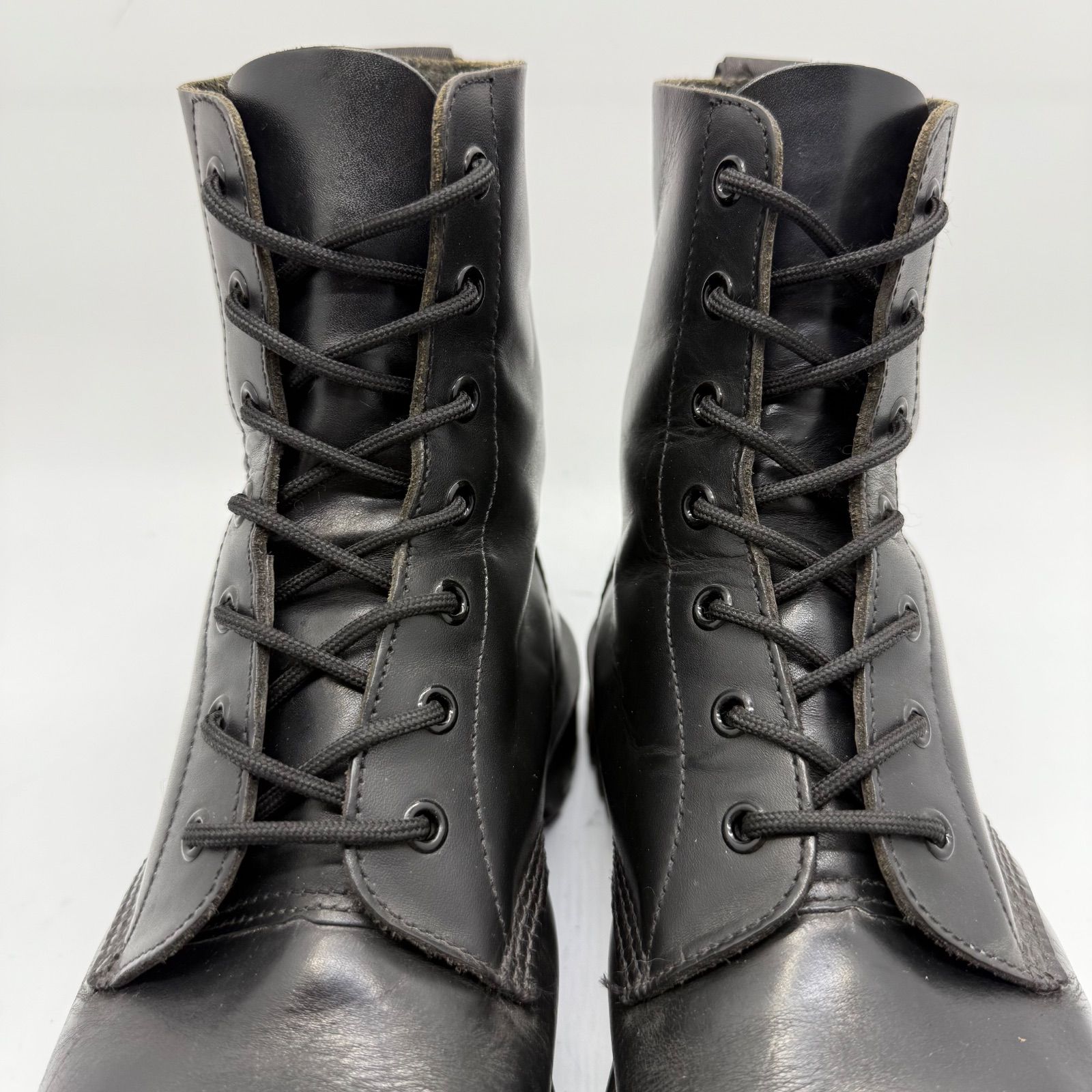 レースアップブーツ