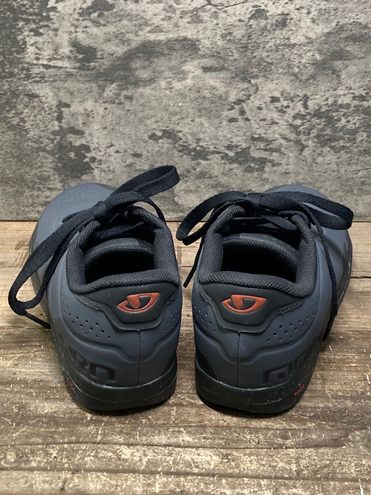 GIRO サイクリングシューズLATCH スニーカー グレー 黒 EU40