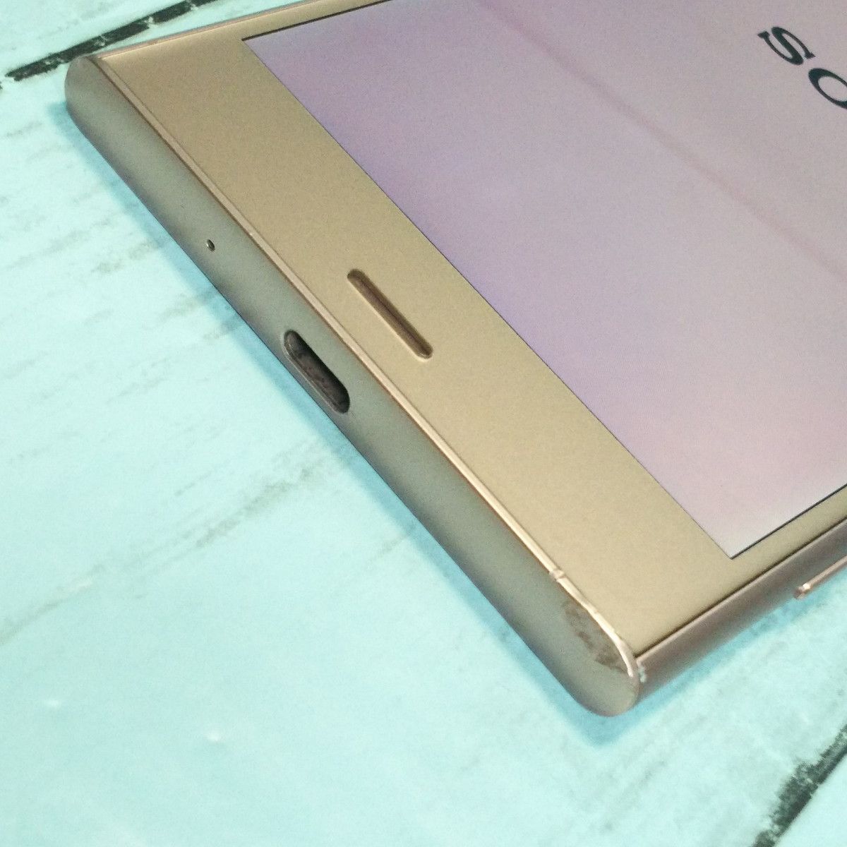 au SONY Xperia XZ1 64GB ヴィーナスピンク SOV36 に 本体 白ロム SIM  