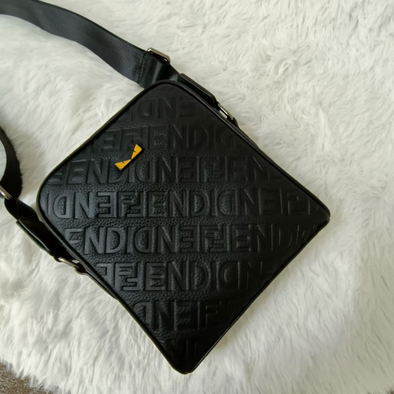 ✨ 新品未使用 ✨FENDI ショルダーバッグ