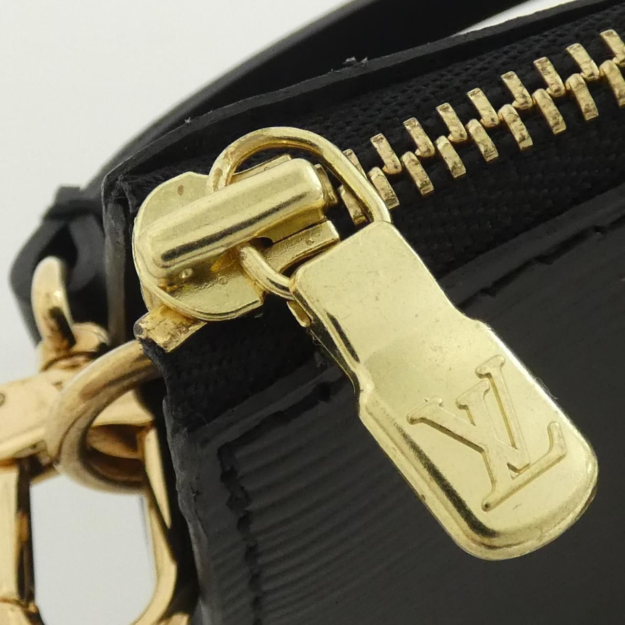 ルイヴィトン エピ ポシェット アクセソワール 24cm M52942