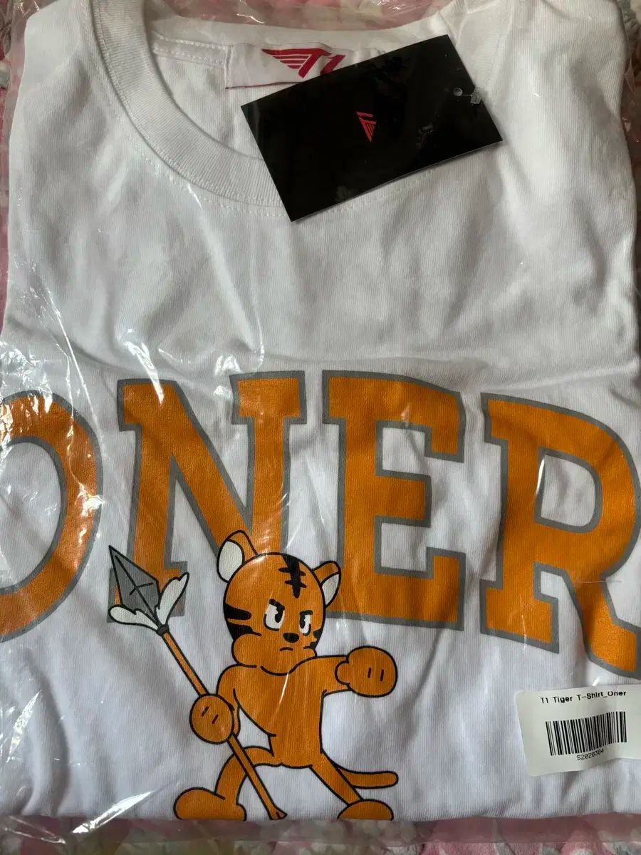 【雷市場（ポンジャン）商品韓国直送】 T1 ONER 半袖 Tシャツ 未開封