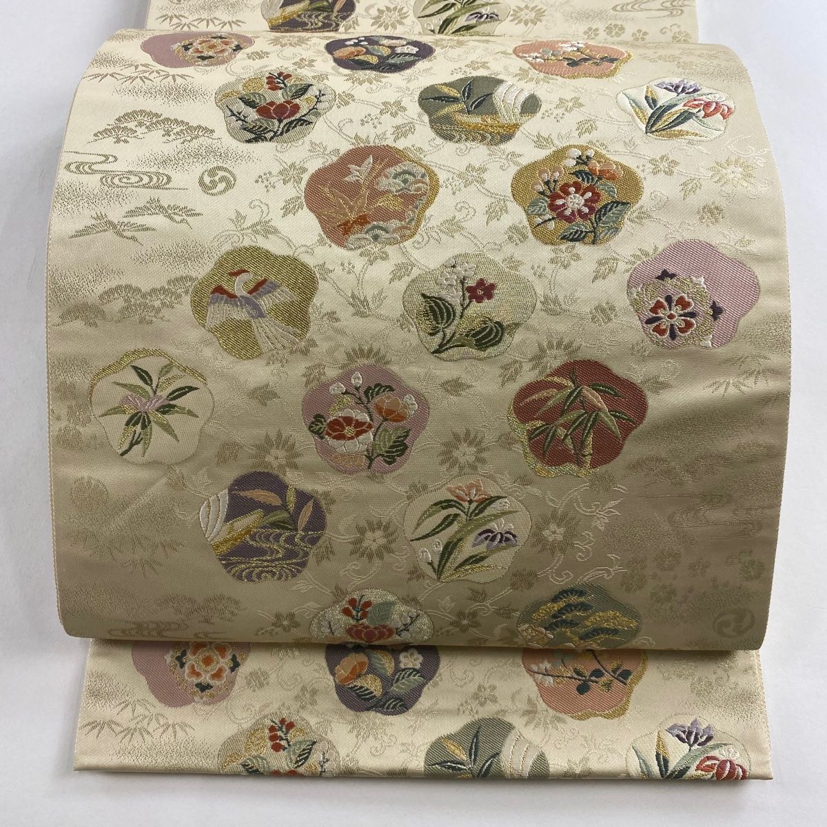 市松人形 小さな春水 昭和初期 10号 昭和初期 縮緬振袖 縮緬帯