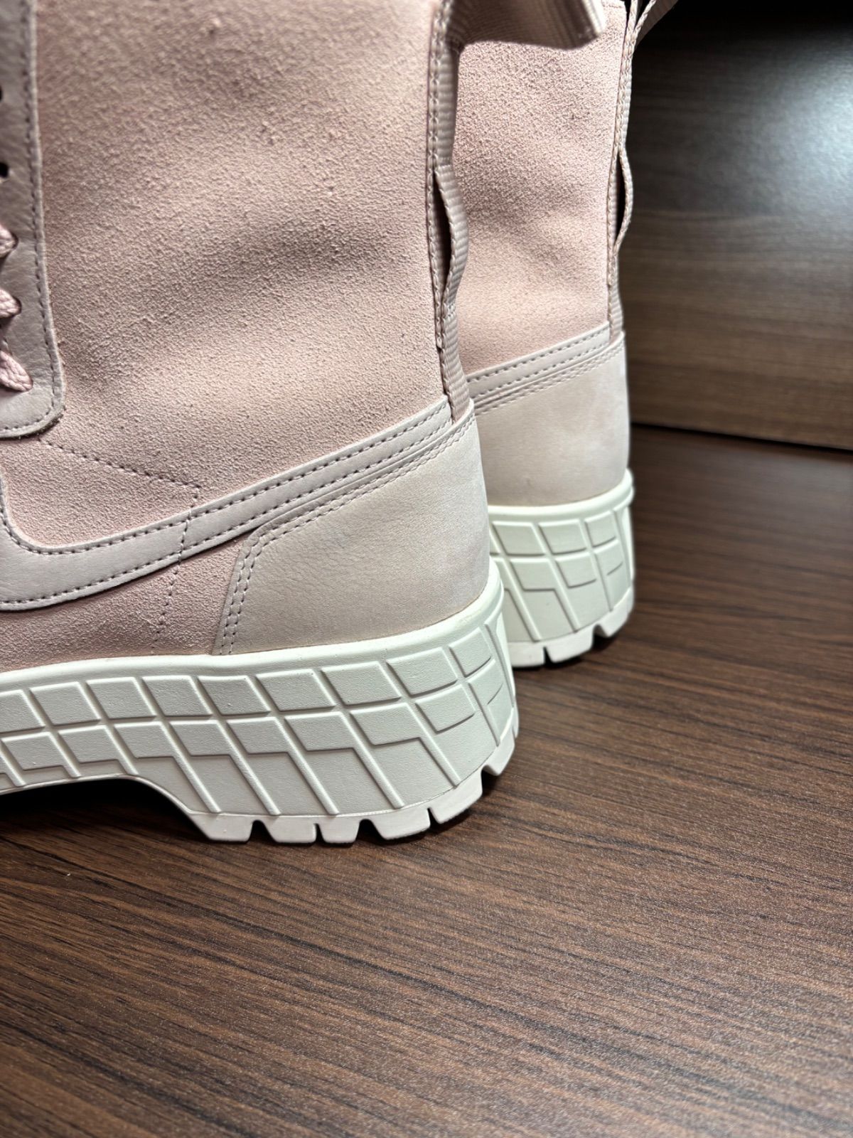 ナイキ ウィメンズ エアジョーダン1 ブルックリン ピンクスエード　未使用品　size25.0㎝