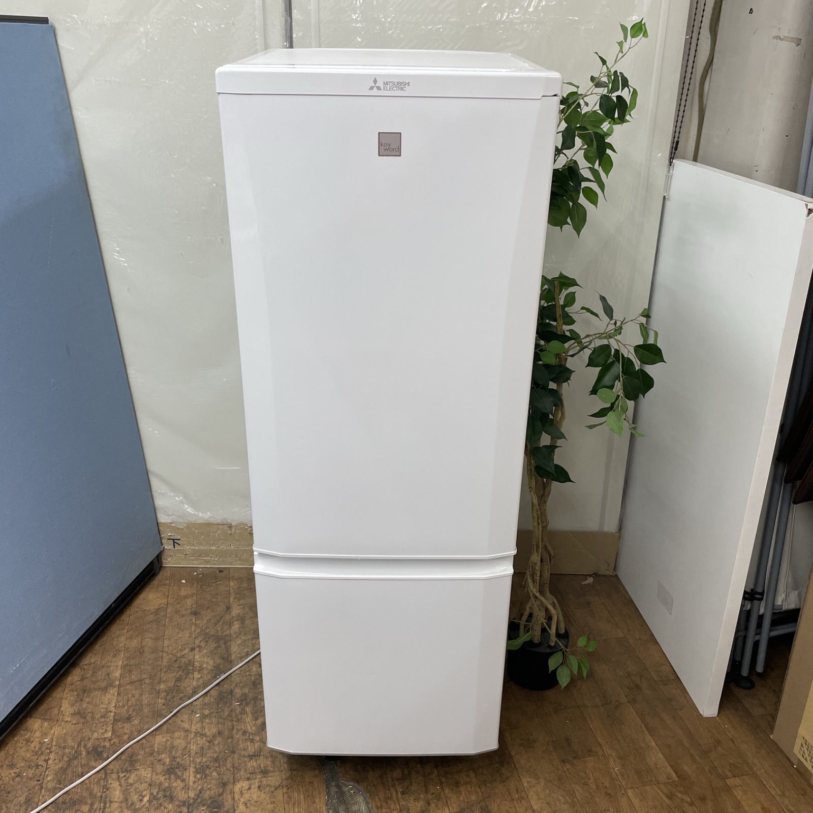 R058 ☀️ MITSUBISHI 冷蔵庫（168L / 右開き）18年製 MR-P17ED ⭐動作