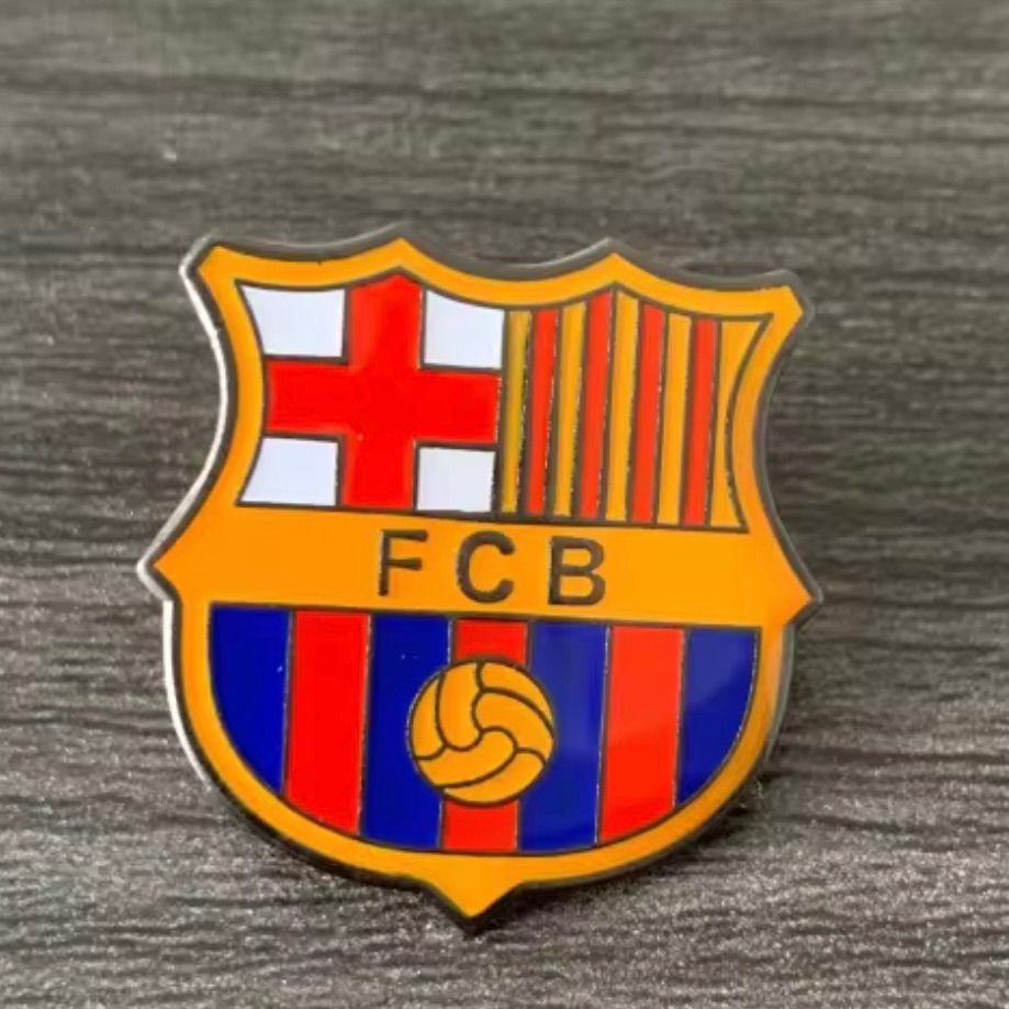 サッカー ピンバッジ 全7種 選択可 クラブチーム - メルカリ