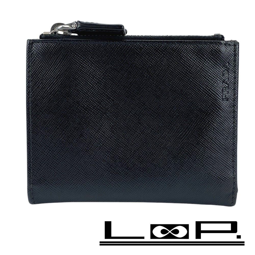 □中古□ プラダ コンパクト 二つ折り 財布 ウォレット