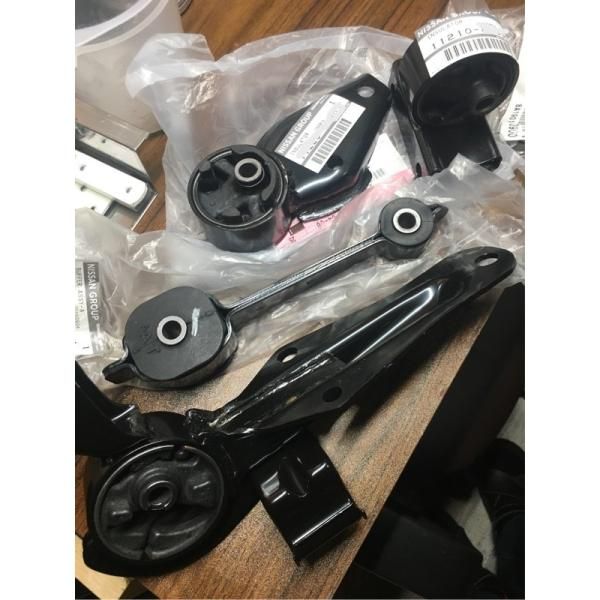 日産純正新品フィガロ FK10 エンジンマウント 1台分セット