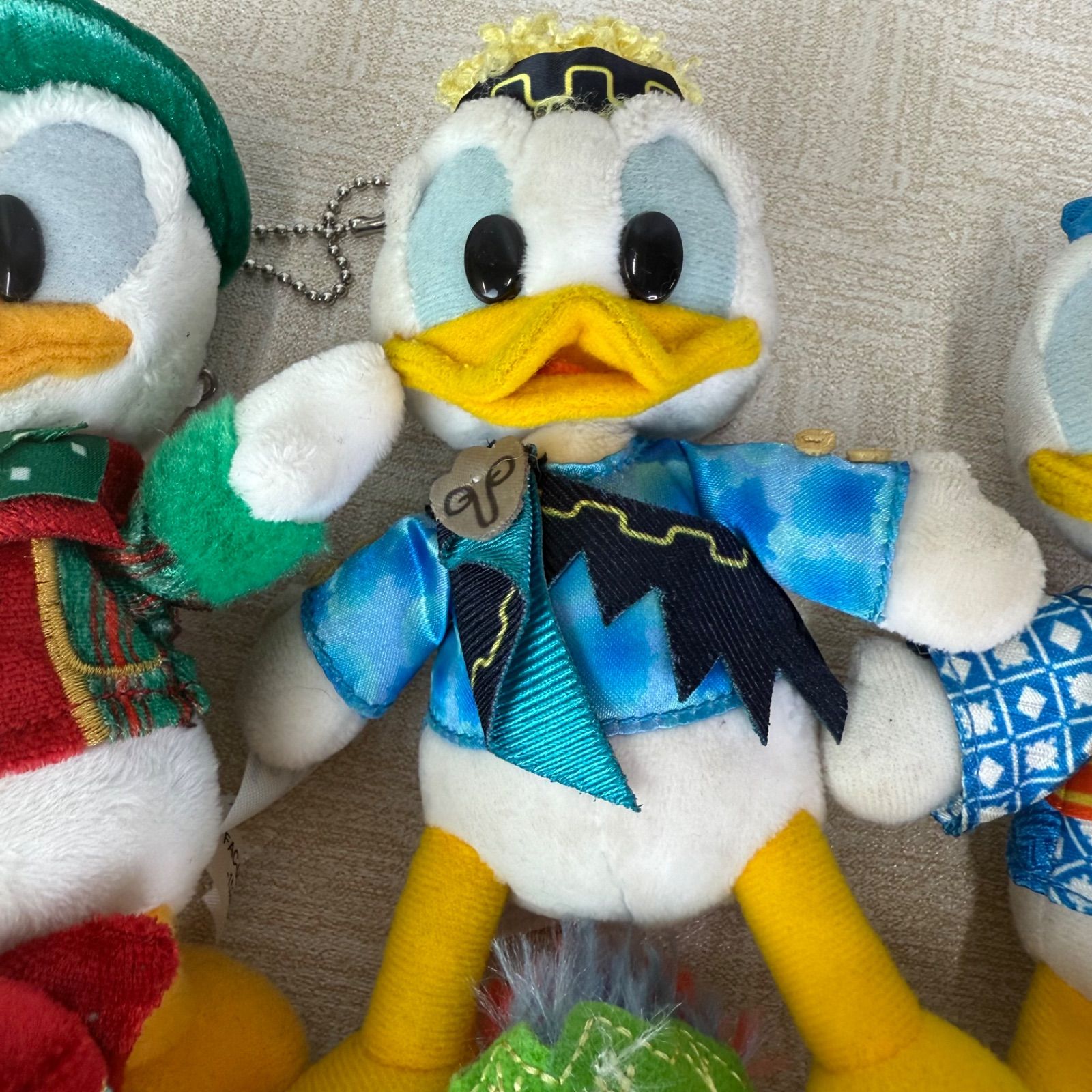 まとめ売り】ディズニー ドナルド デイジー ぬいぐるみバッジ - メルカリ