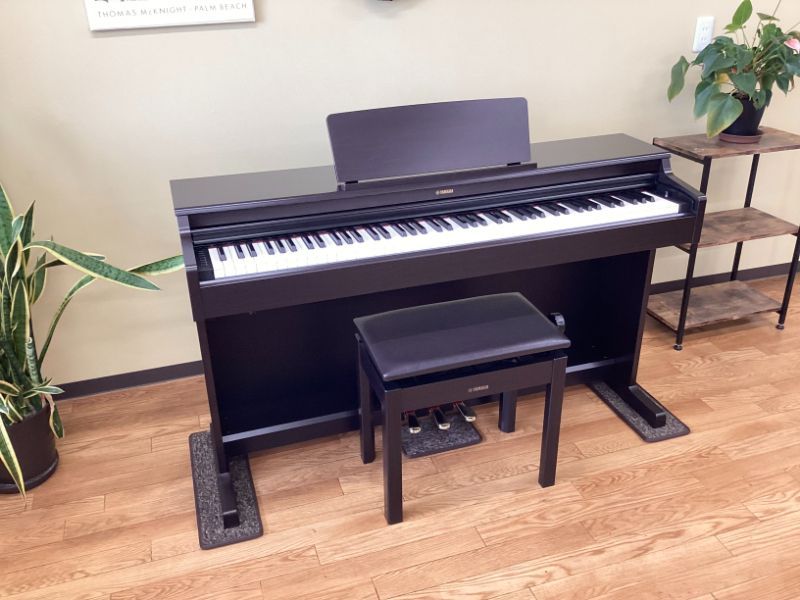 毎日新作アイテム入荷中！ メンテナンス＆クリーニング済み ヤマハ YDP-165R ニューダークローズウッド調 2025年製 | 電子ピアノ 88鍵盤 | YAMAHA ARIUS アリウス | 千葉 東京 神奈川 埼玉 愛知 電子ピアノ専門店の配送設置込