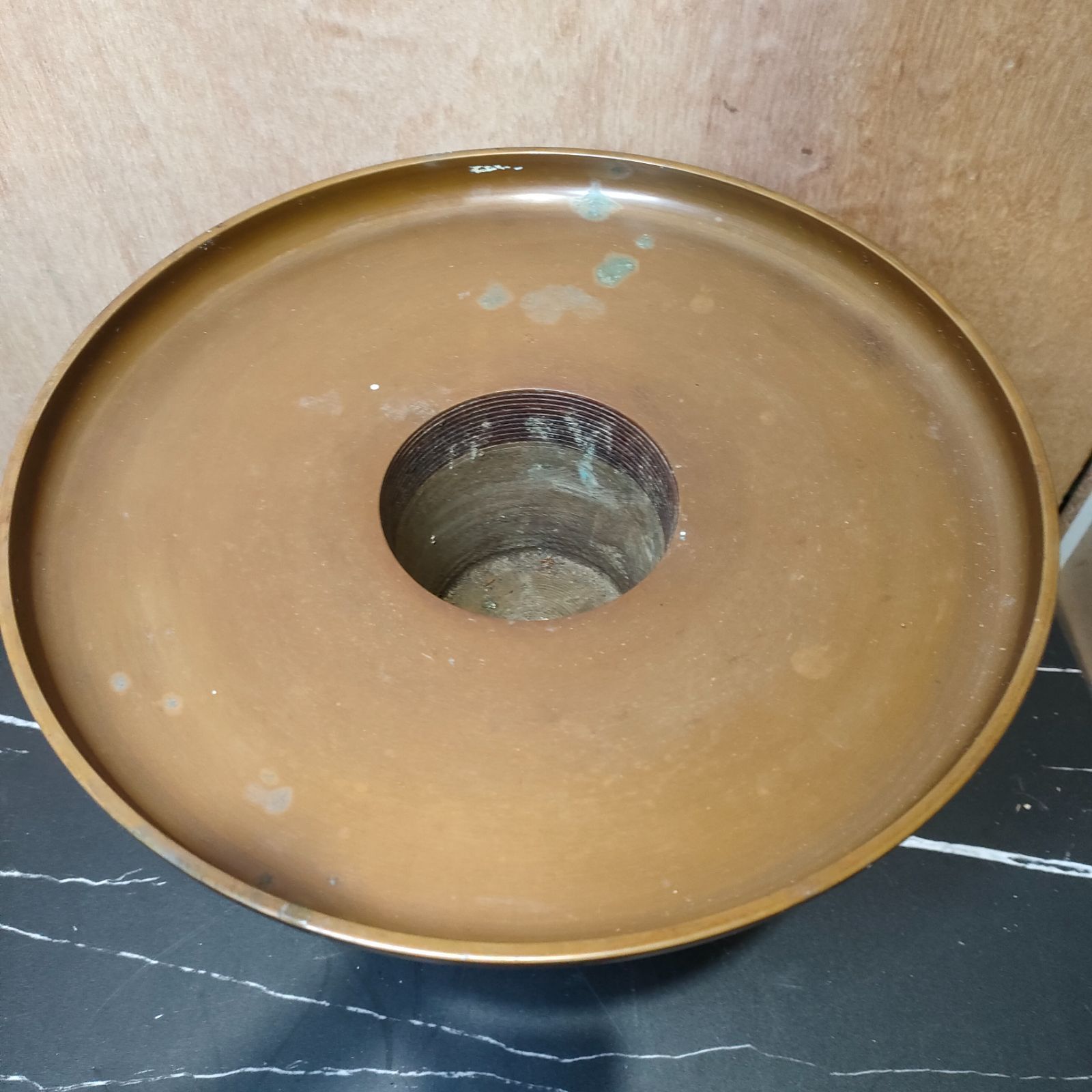 美品】唐金製 花器 薄端 花瓶 生け花 アンティーク 骨董