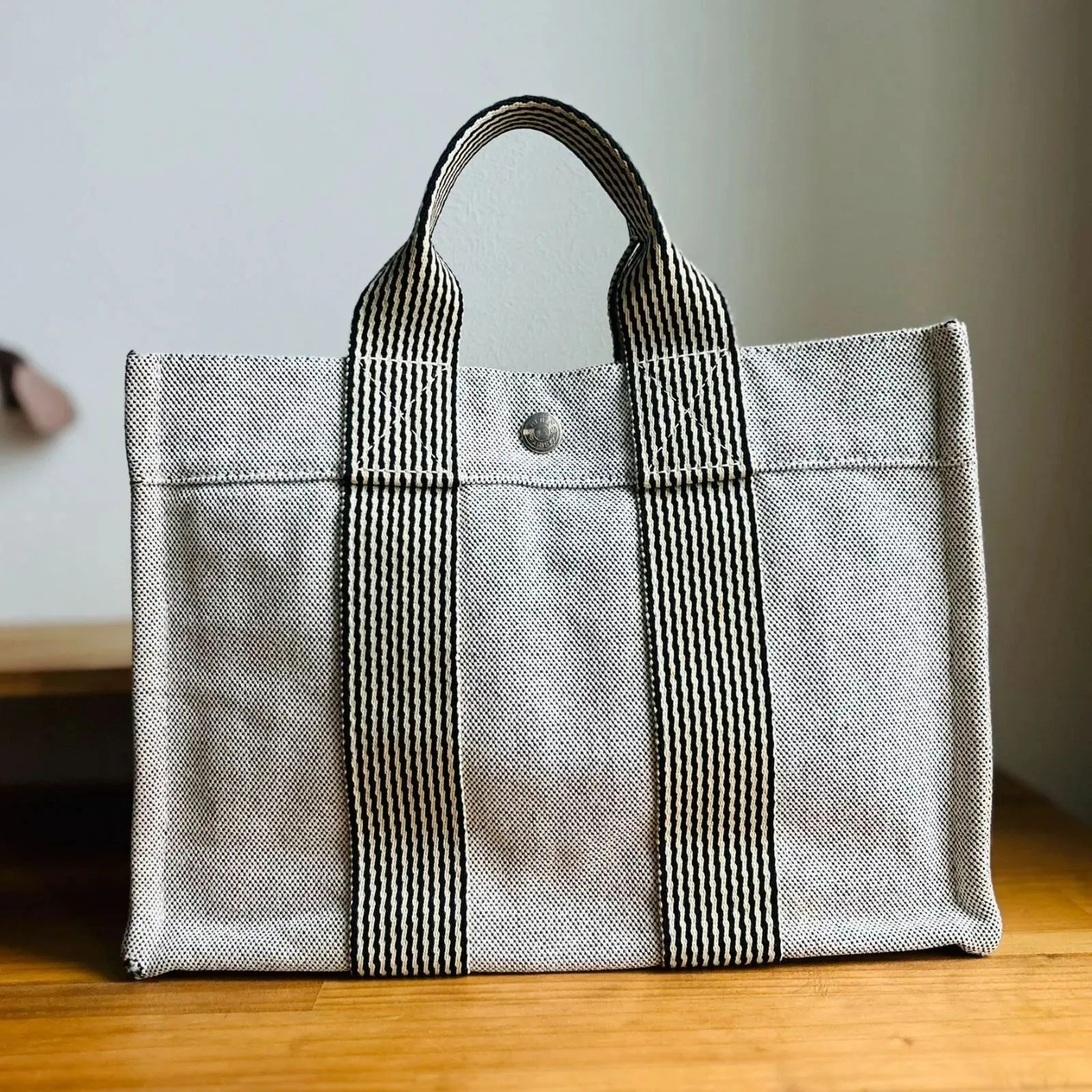 美品◇エルメス ニューフールトゥMM トートバッグ グレー キャンバス A4 鞄 超美品 エルメス フールトゥ MM グレー キャンバス トートバッグ