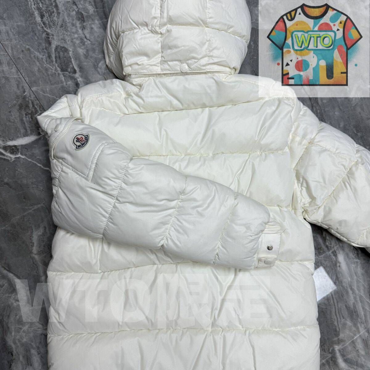 未使用 MONCLER モンクレール ダウンジャケット｜本日限定特価
