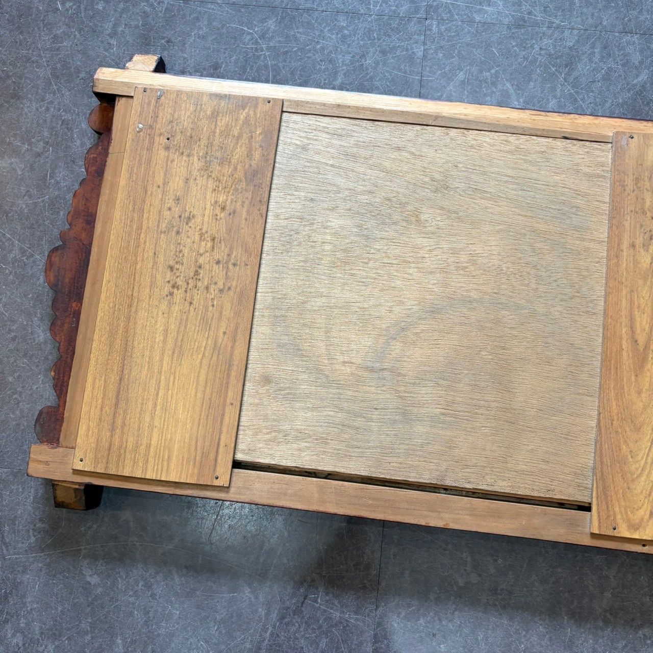 ガラス割れあり