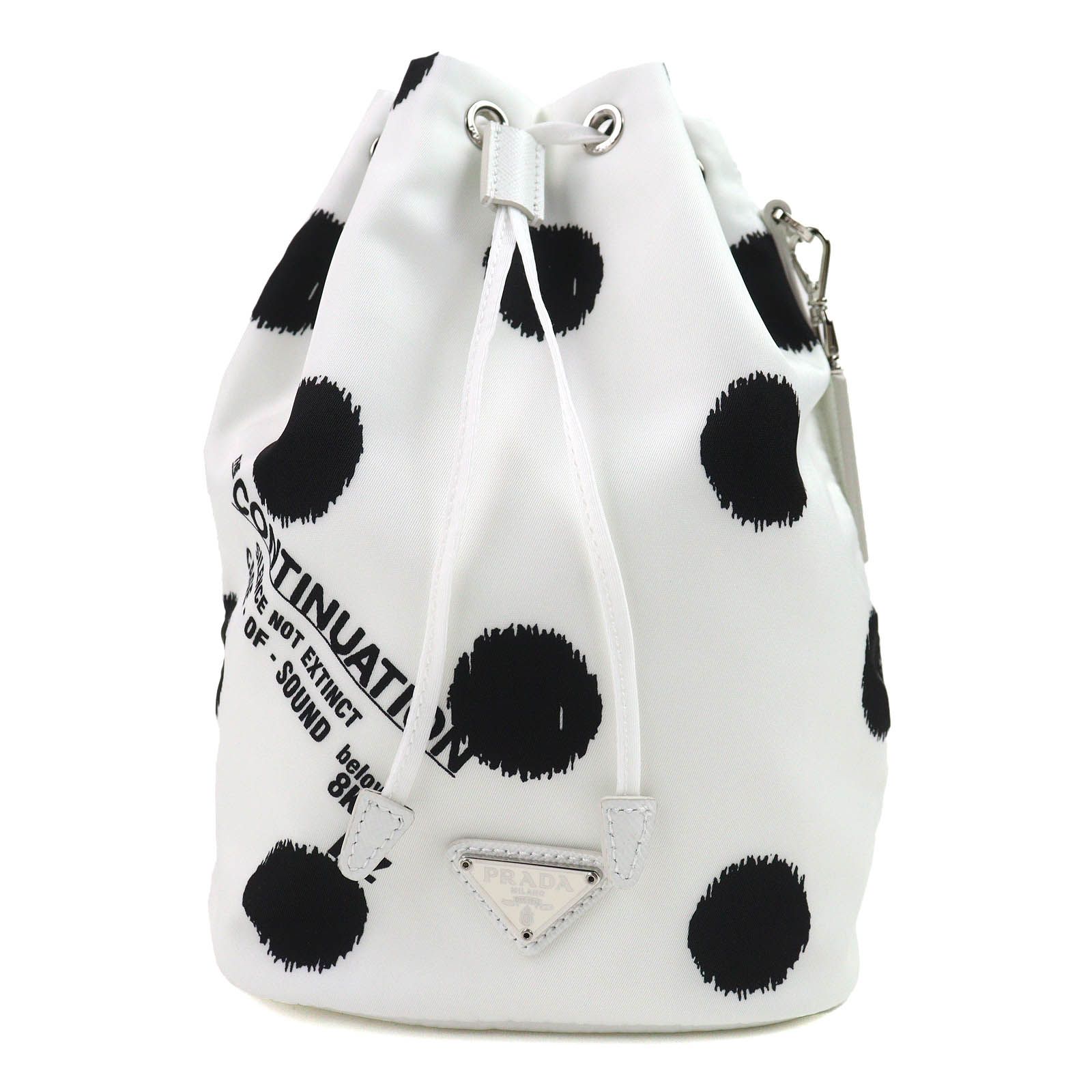 【美品】PRADA プラダ 巾着ポーチ バニティ ナイロン ブラック 白タグ 関税なし☆PRADA プラダ Re-Nylon ポーチ 巾着 (PRADA/ポーチ