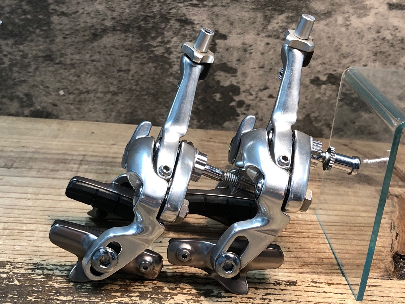 JJ522 シマノ SHIMANO デュラエース DURA-ACE BR-7700 ブレーキキャリパー