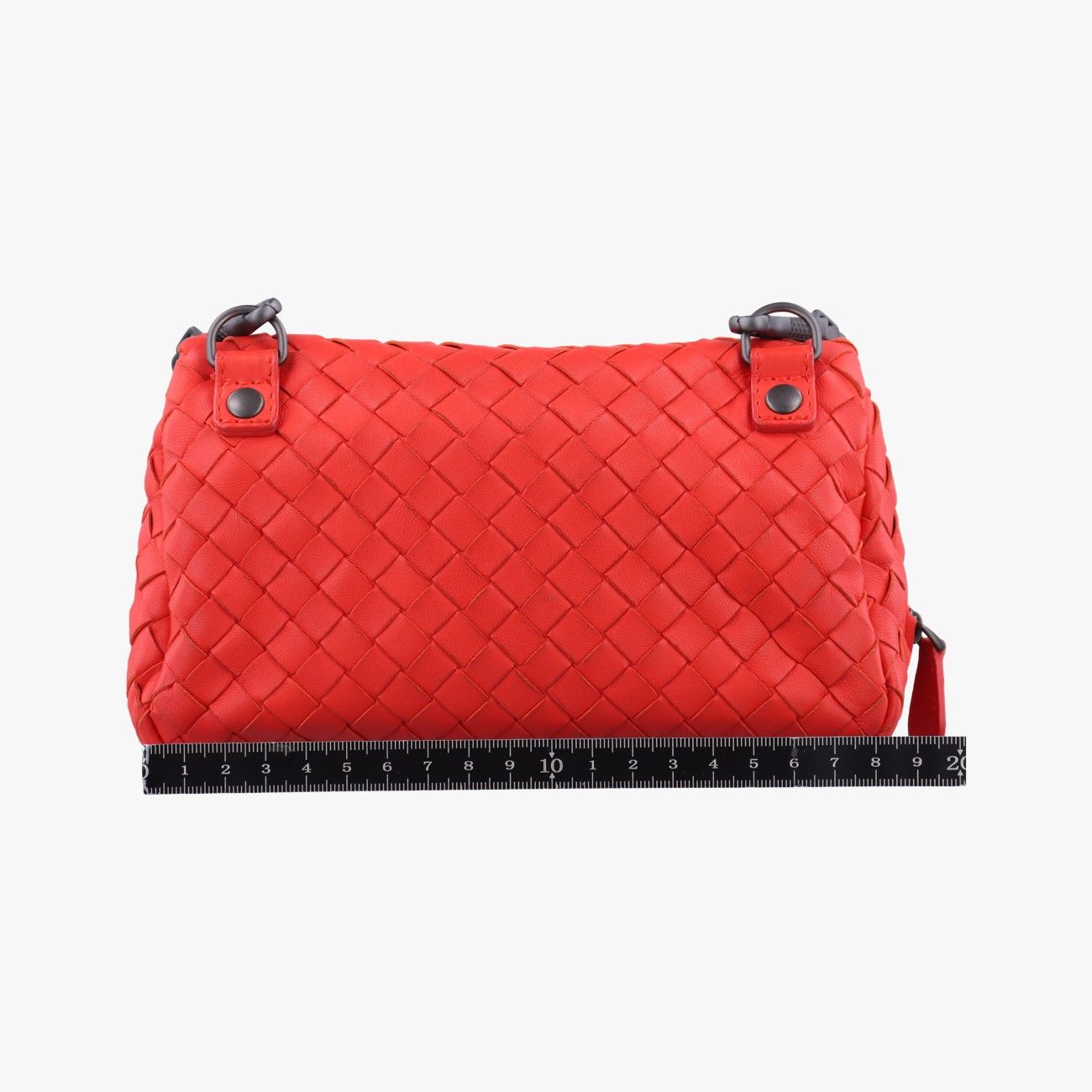 [BOTTEGA VENETA] イントレチャートラムスキンバッグ ☆送料込☆ 関税負担なし☆BOTTEGA VENETAイントレチャートラムスキンバッグ