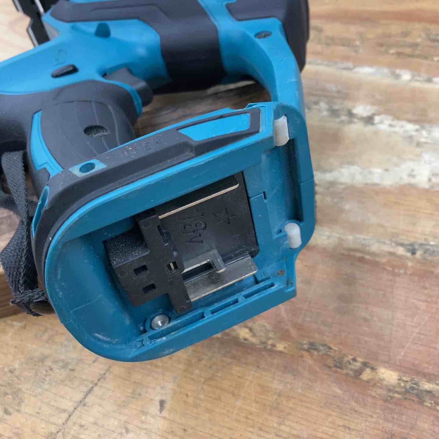 makita コードレスボードカッタ