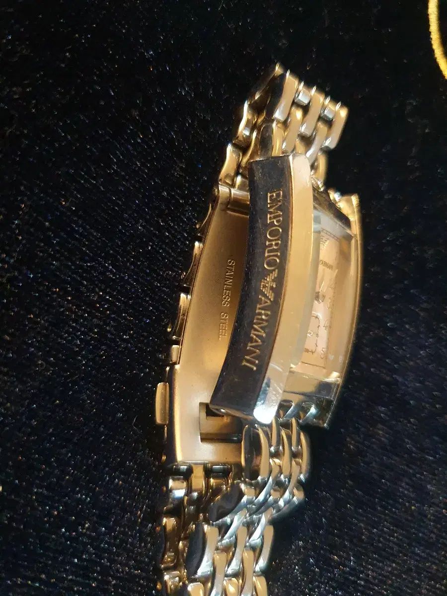 ARMANI アルマーニ
