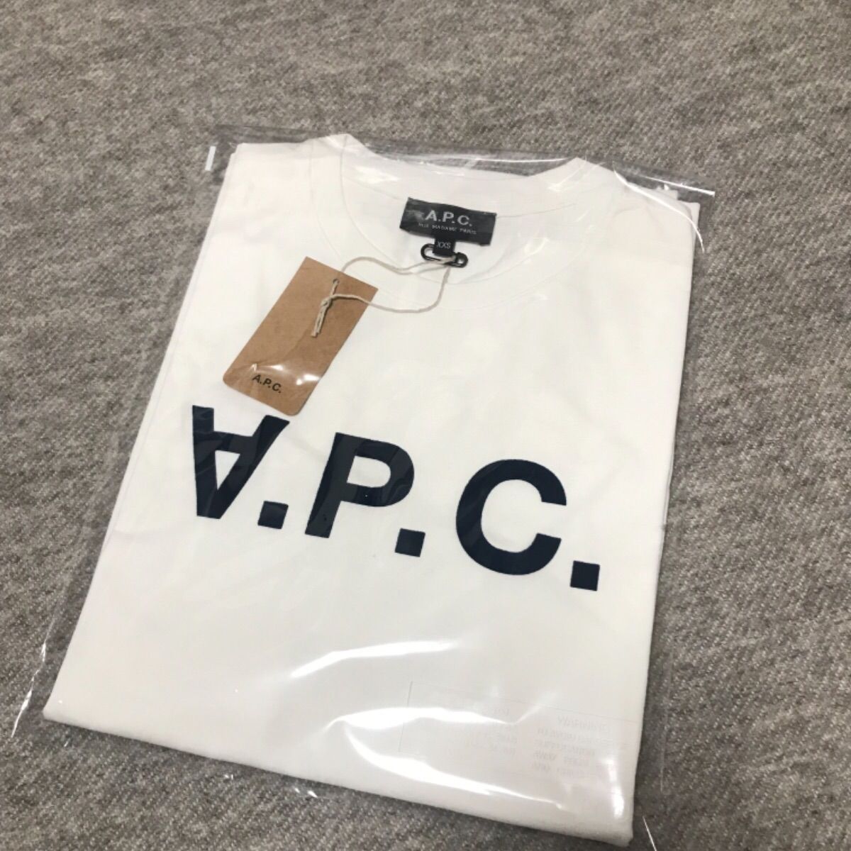 未使用タグ付き】A.P.C.半袖Tシャツapcアーペーセー VPC - メルカリ