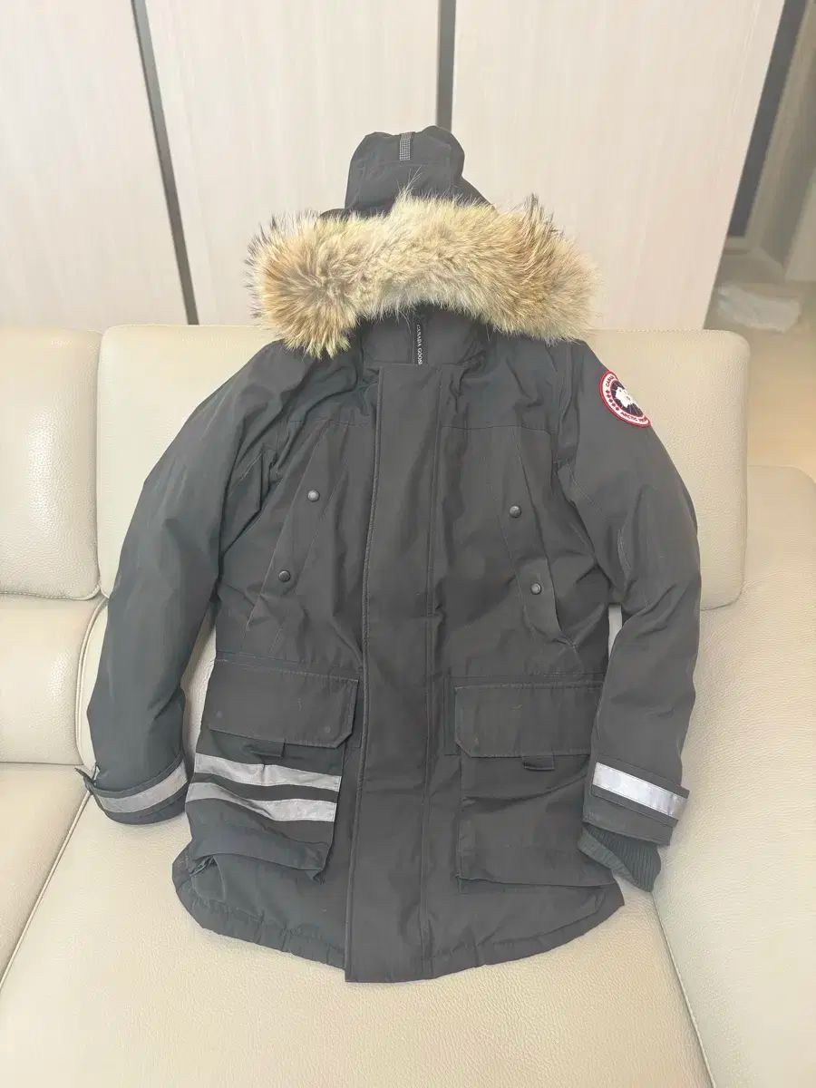 【雷市場（ポンジャン）商品韓国直送】 CANADA GOOSE(カナダグース) 本物のデパート