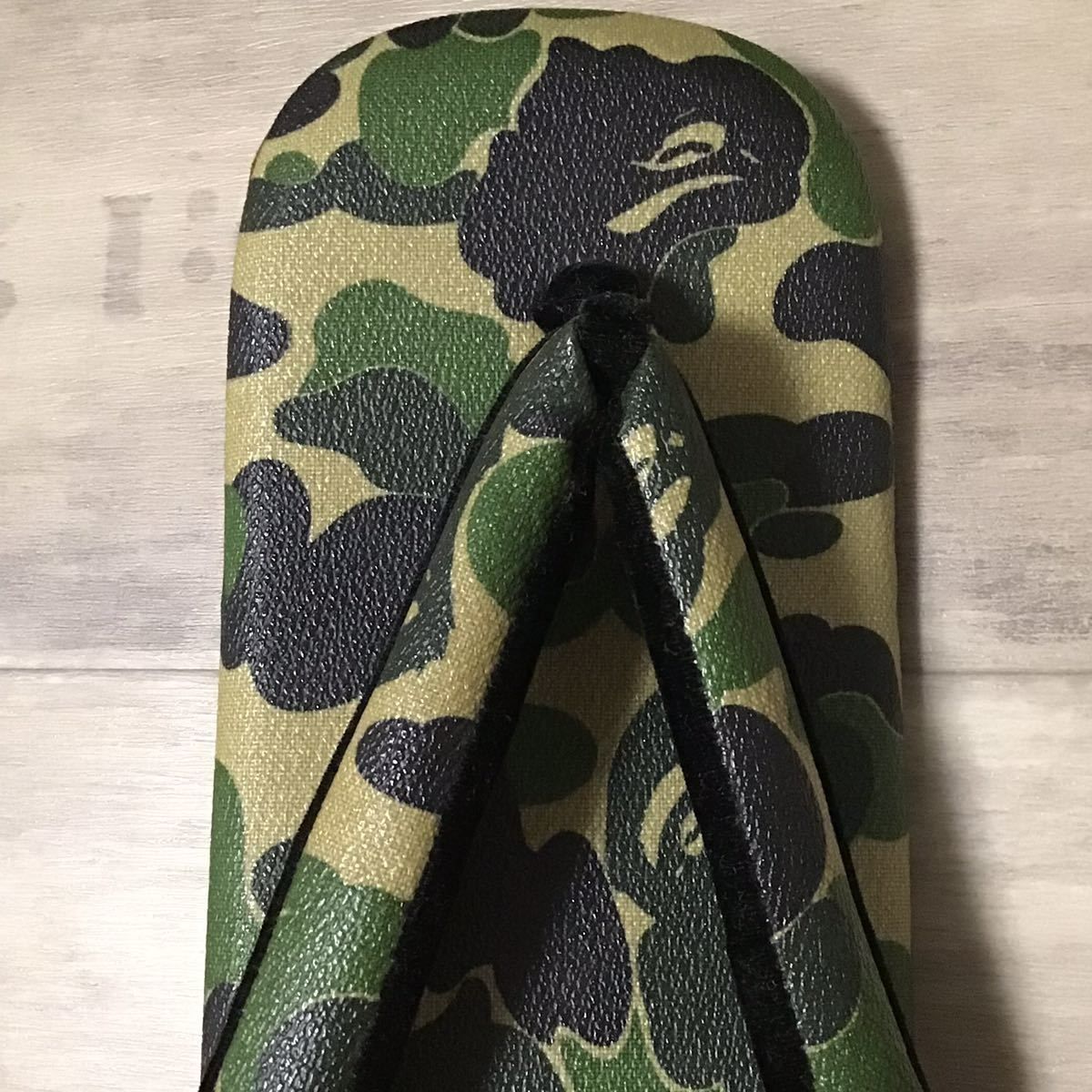 A BATHING APE（アベイシングエイプ）の「ABC CAMO SLIDE