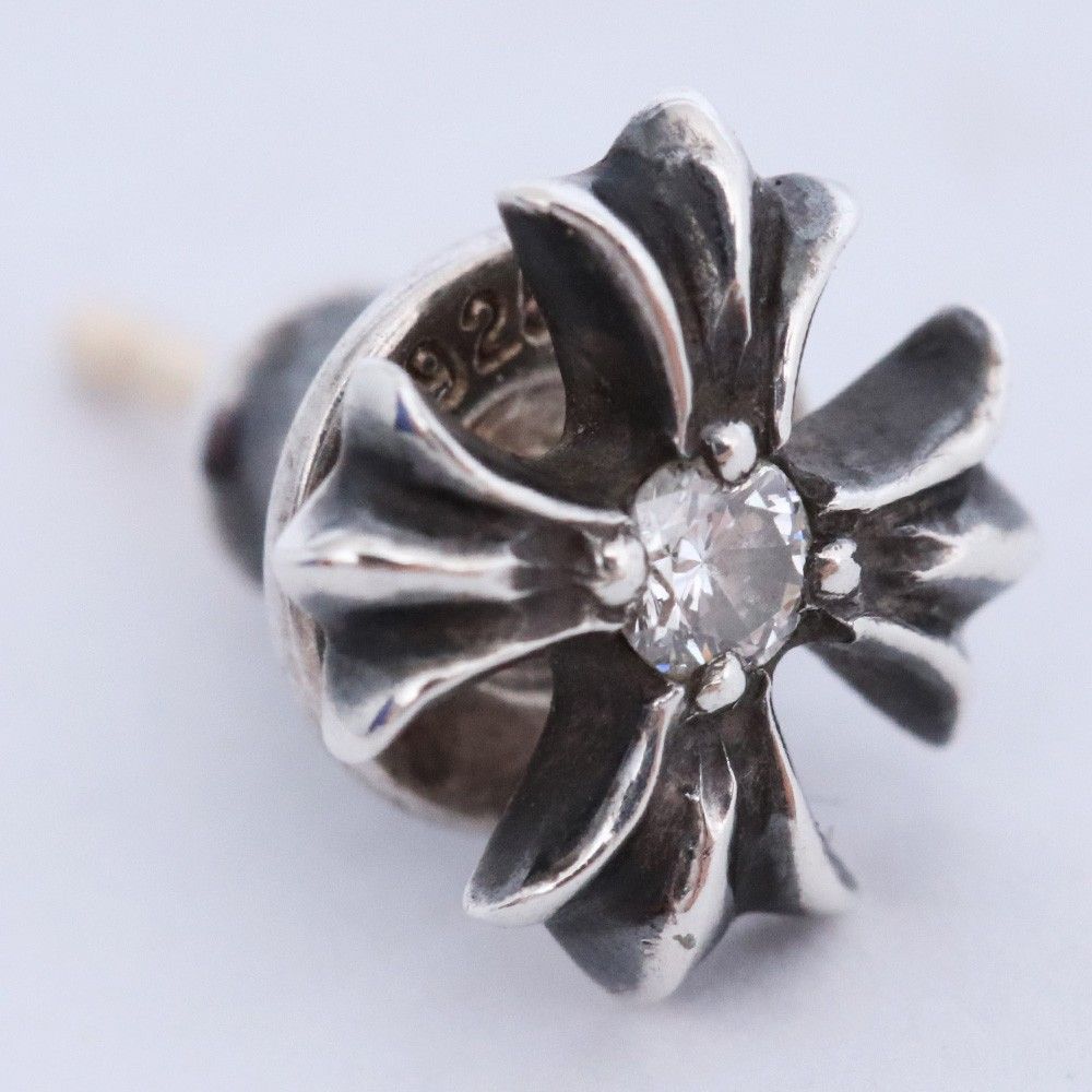 CHROME HEARTS CHプラス スタッドピアス with ダイヤモンド シルバー