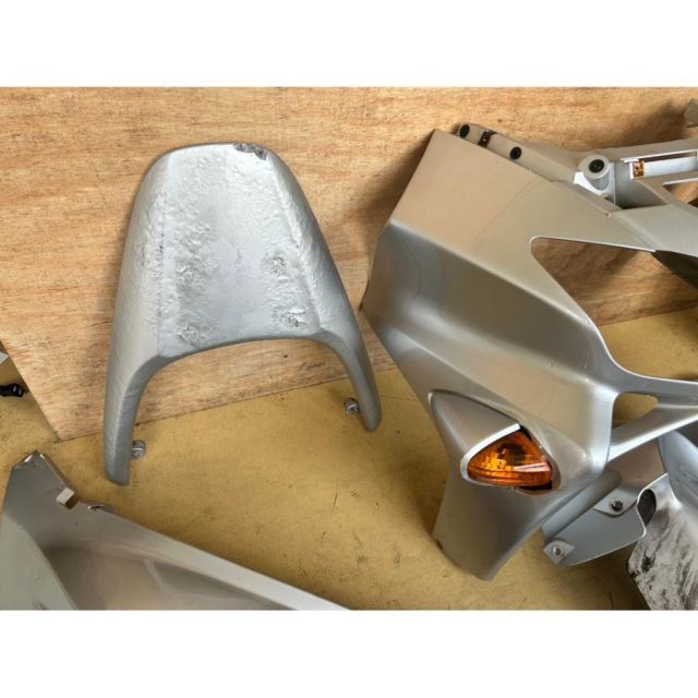 58792 ホンダ HONDA フォルツァ MF06 外装カウルセット アッパー サイド リア フェンダー シルバー