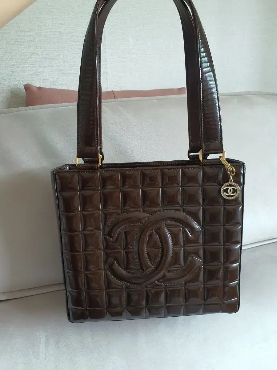 美品【Chanel】パテントレザー チェーンショルダーバッグ 2way Yahoo!オークション -「シャネル マトラッセ パテント