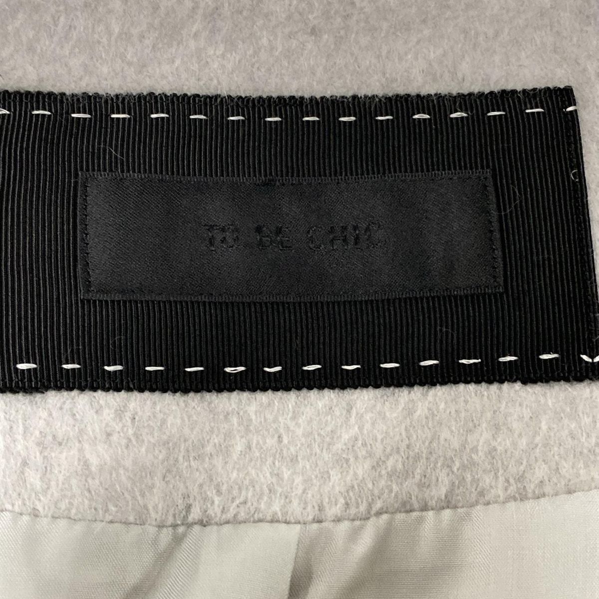 - ライトグレー