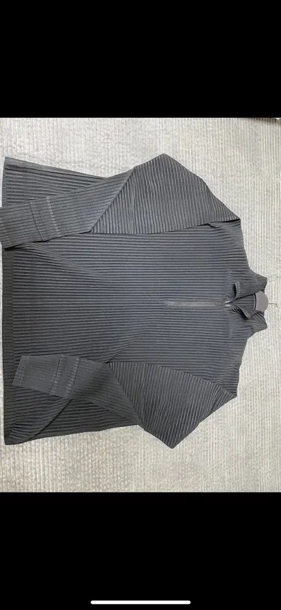 ISSEY MIYAKE イッセイミヤケ HOMME PLISSÉ オムプリッセ ハーフジップアップ