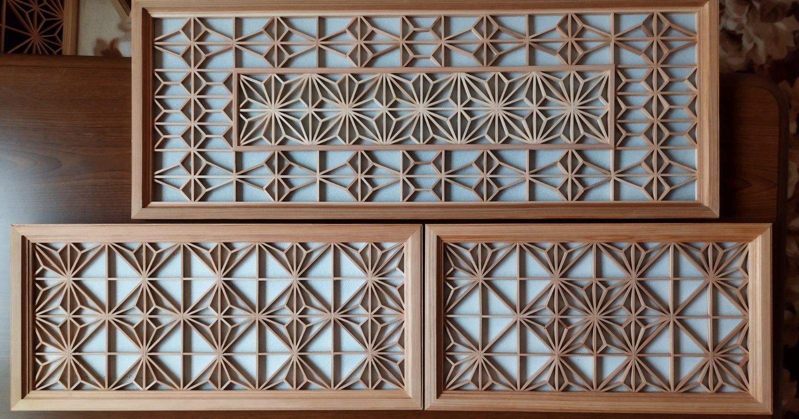 182❣️特価！値段交渉OK❣️ 麻の葉組子アクリル板入り3枚一組 木製額縁 182❣️特価❣️ 麻の葉組子アクリル板入り3枚一組 木製額縁 - メルカリ