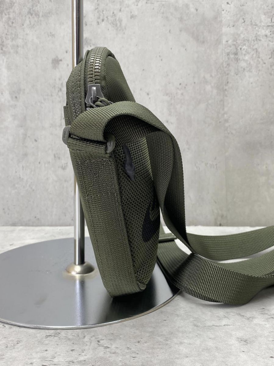 【週末特価】Nike 軽量2.5kgキャディバッグ カーキ 週末特価】Nike 軽量2.5kgキャディバッグ カーキ NIKE公式