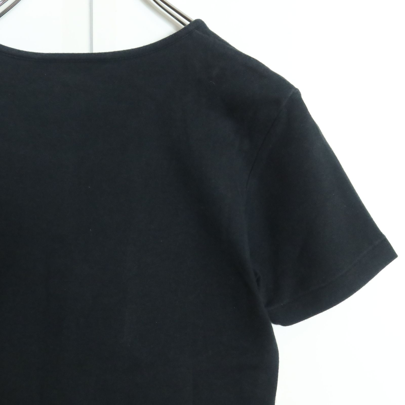 ピンクハウス☆Tシャツ☆黒色☆お花柄☆新品タグ付き ピンクハウス】美品♡花柄 Tシャツ ブーケ柄 お花モチーフボタン