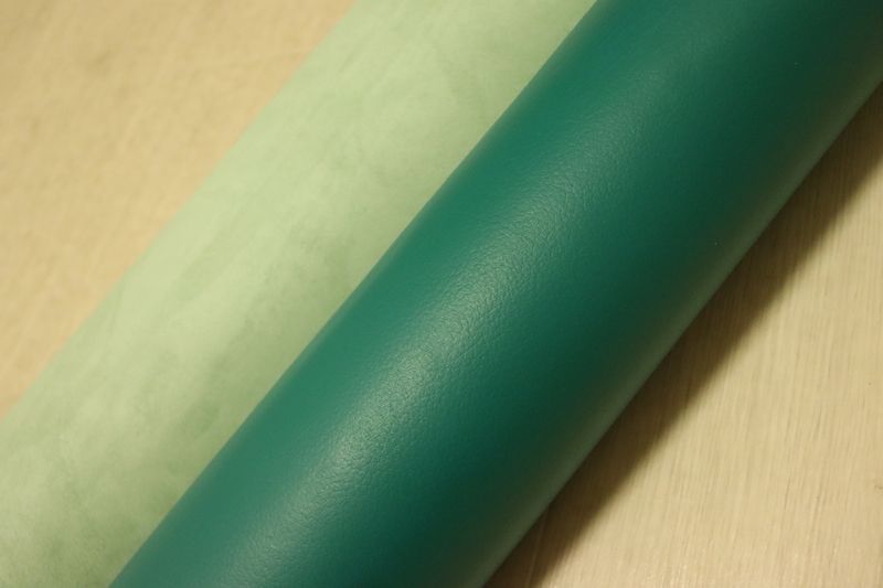 ティールグリーン 230ds クロム革 牛革 国産 レザー 顔料仕上げ はぎれ 一枚革 レザークラフト 革 皮 本革 diy 生地 材料