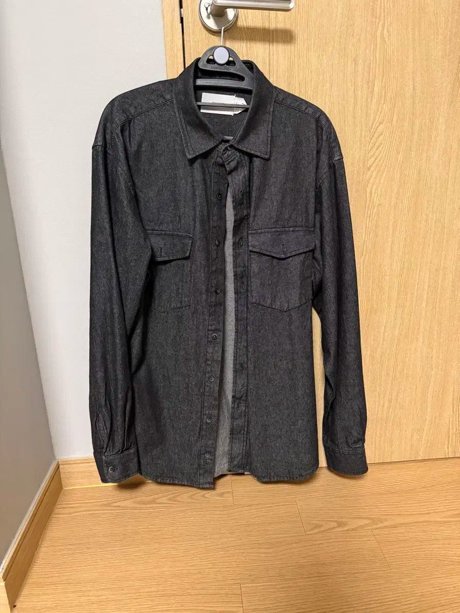 デニムシャツ 出品 専用出品 ダメージデニムシャツ ベージュ Fサイズ