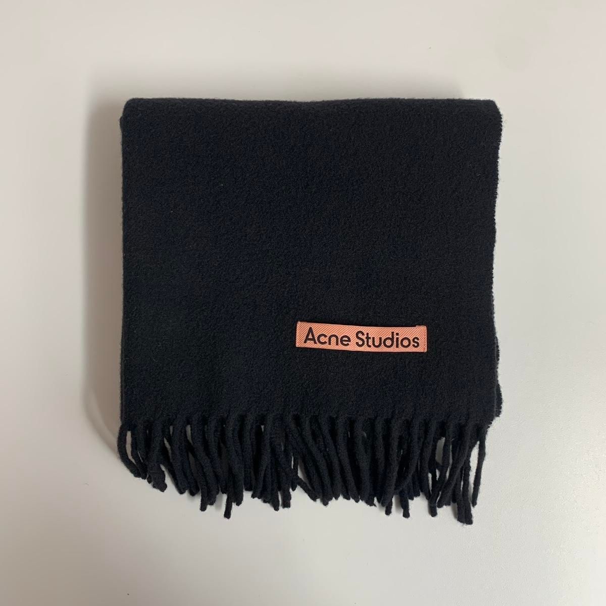 Acne Studios マフラー ブラック Acne Studios(アクネストゥディオズ