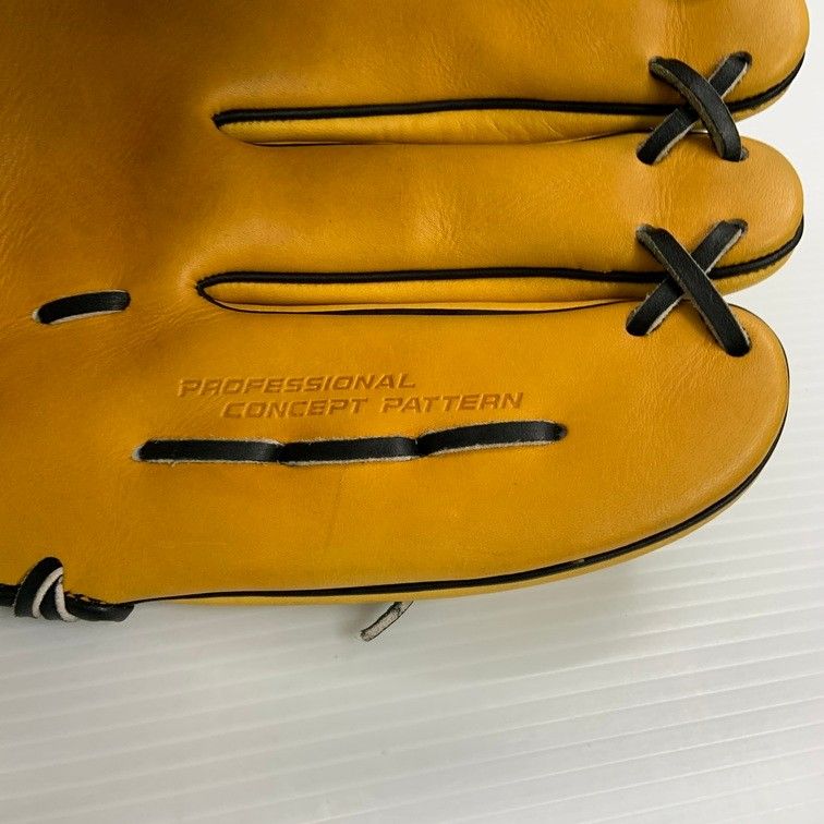 ZETT - 中古品 ゼット ZETT プロステイタス 軟式 投手用グローブ BRGB30701L 付属品有り 4555 中古品 ゼット ZETT プロステイタス 軟式 投手用グローブ