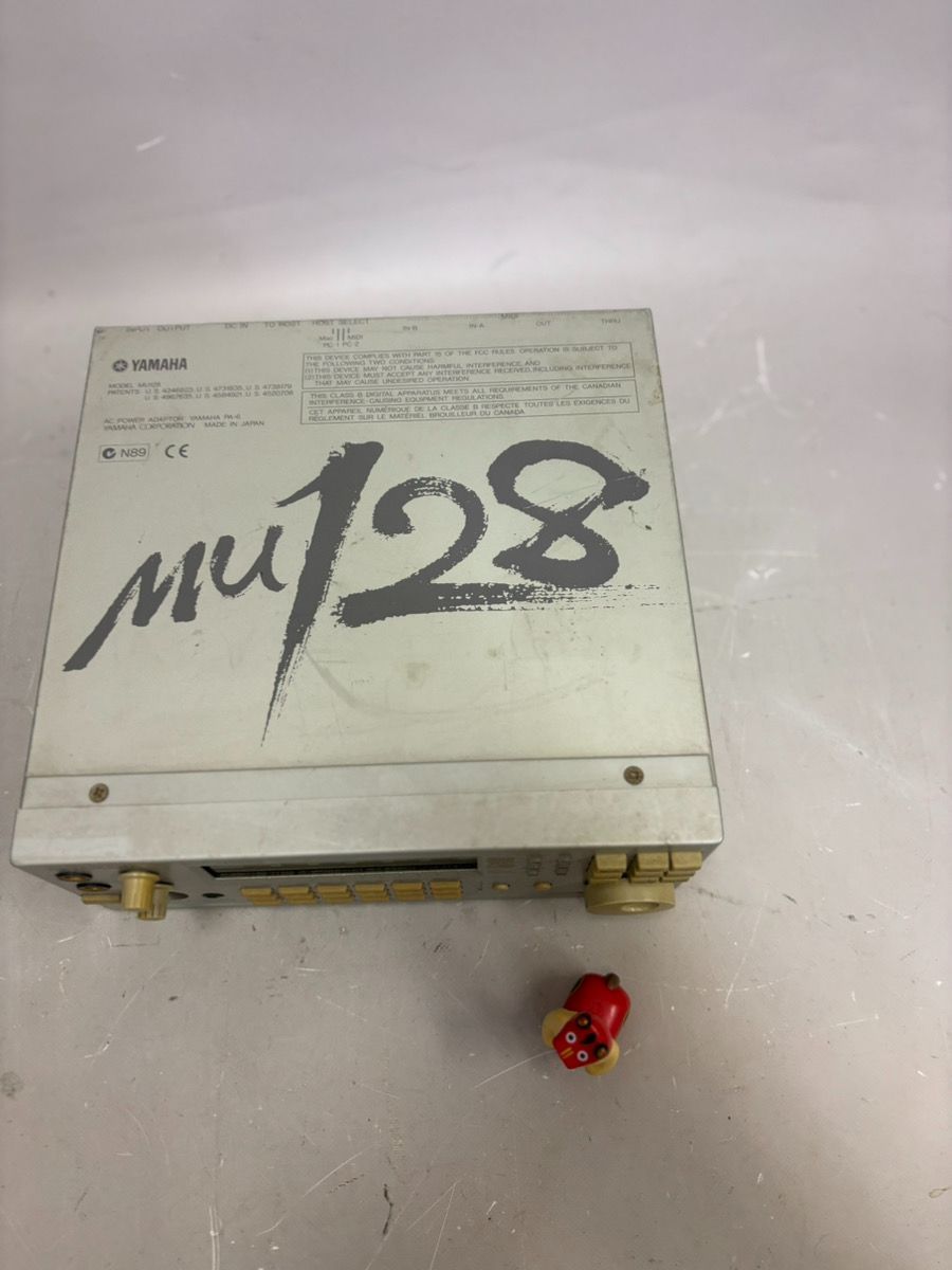 YAMAHA MU128 Tone Generator 動作品 本体のみ 音源モジュール シンセサイザー ヤマハ MUシリーズ z-2316 UBS-PPNI_AC_ID
