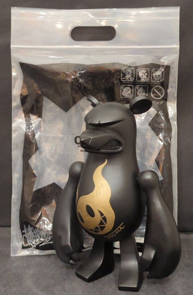 TOUMA KNUCKLE BEAR 黒成型/金塗装-激安ネット通販店