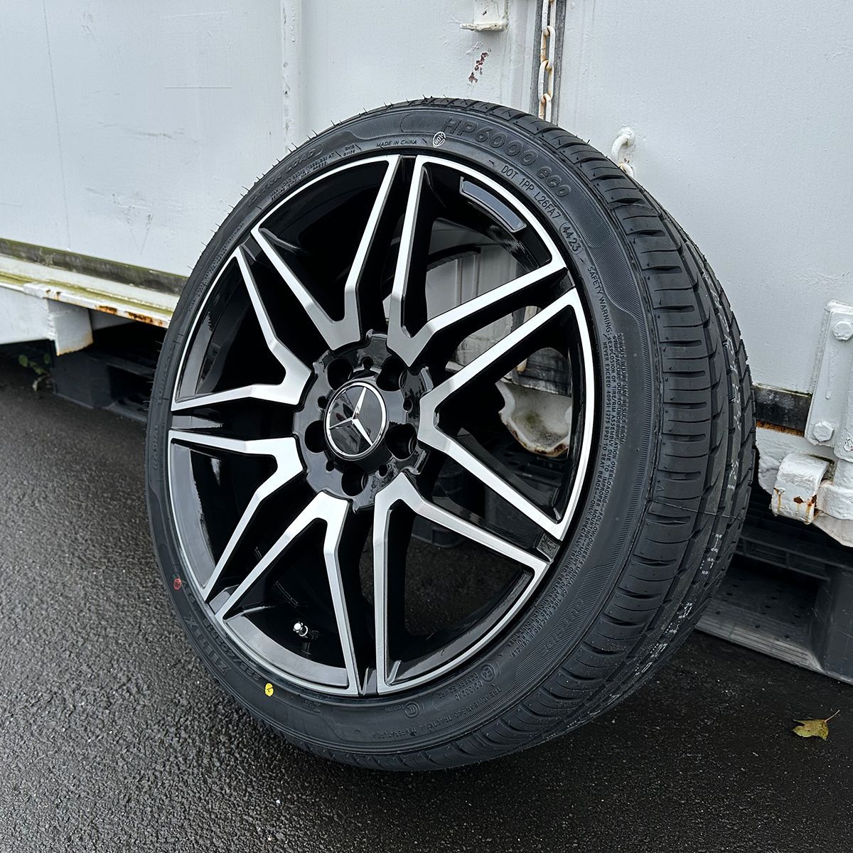 ベンツ GLAクラス C117 当社特選タイヤ 225/40R18 18インチ 新品タイヤホイールセット １台分　4本セット 43761円