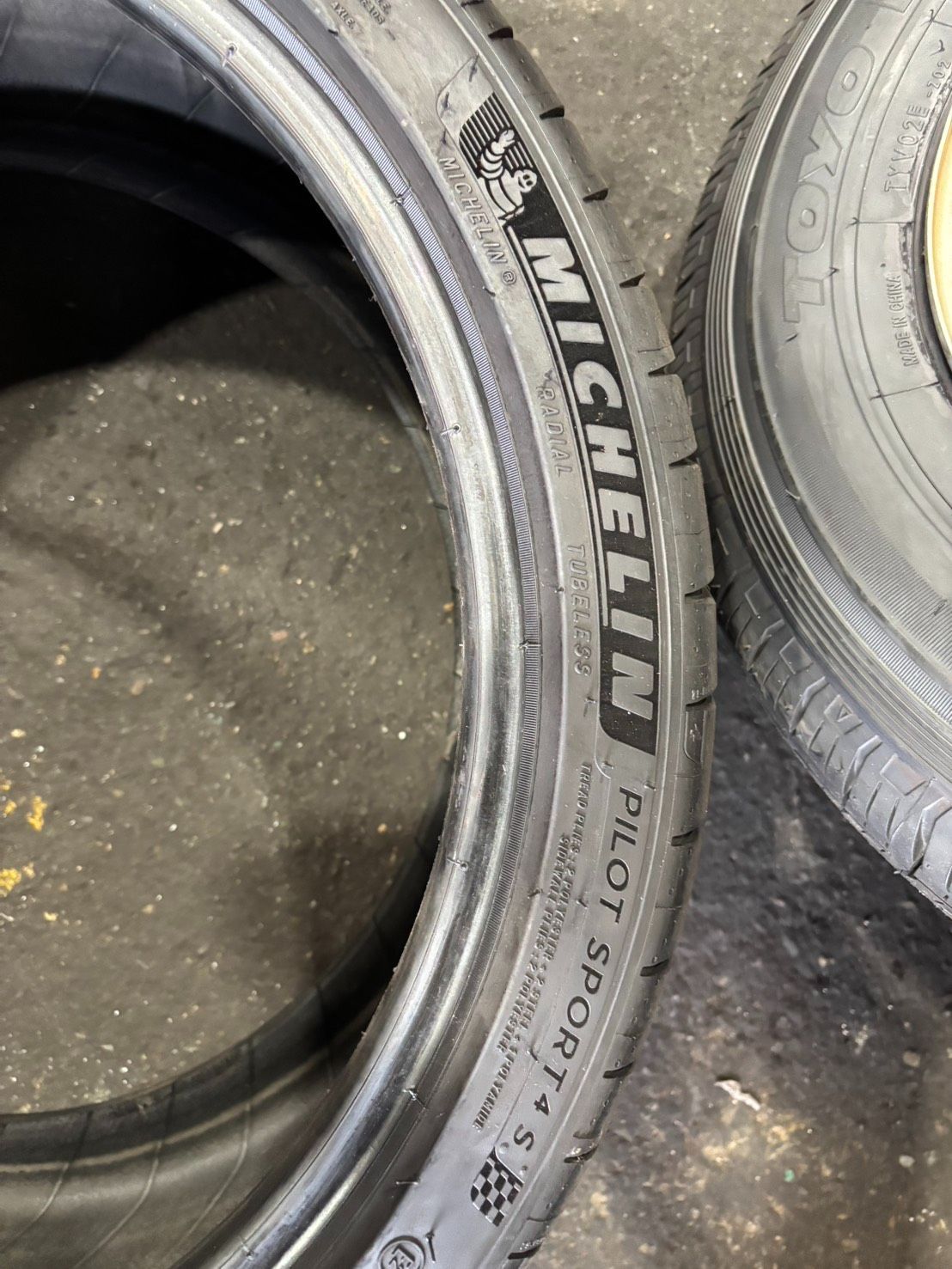 ミシュラン２４年 PILOT SPORTS 4S 255 35ZR19 96Y １本