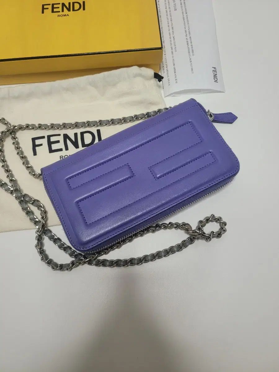 フル構成 フェンディ チェーン ウォレット クロスバッグ