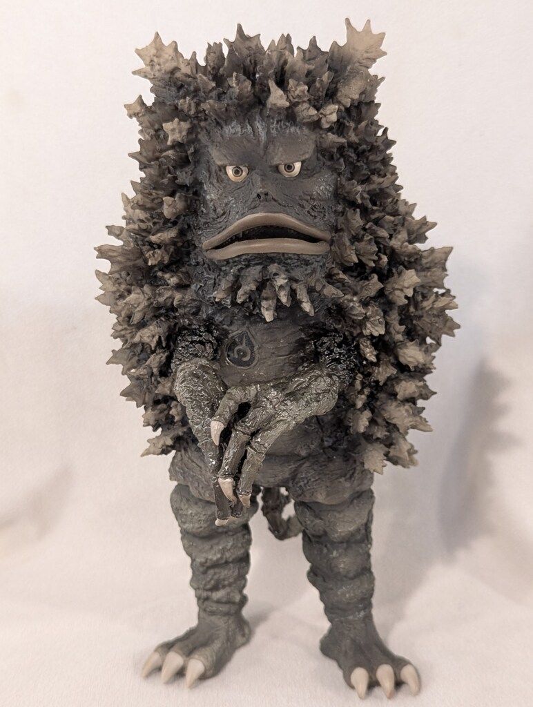 エクスプラス 大怪獣シリーズ サイゴ モノクロ彩色版　白黒版セット Amazon.co.jp: エクスプラス 大怪獣シリーズ サイゴ登場